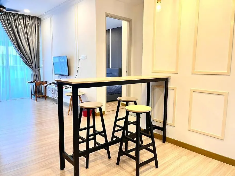 Grand Suite @ The Wave Residence-Cozy 2-Br Retreat: Ac, Street Views & Games Malacca